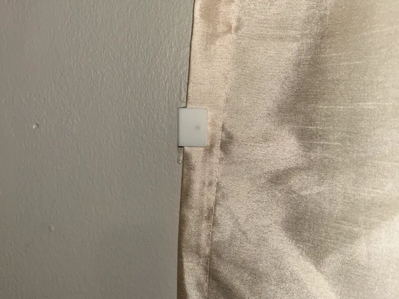 Curtain clip