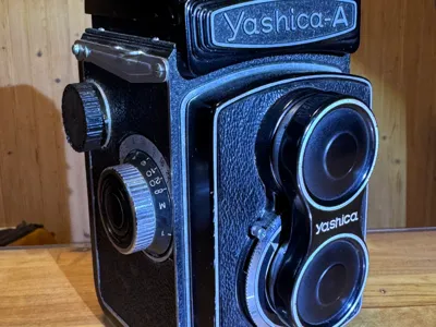 Yashica-A Rewind knob