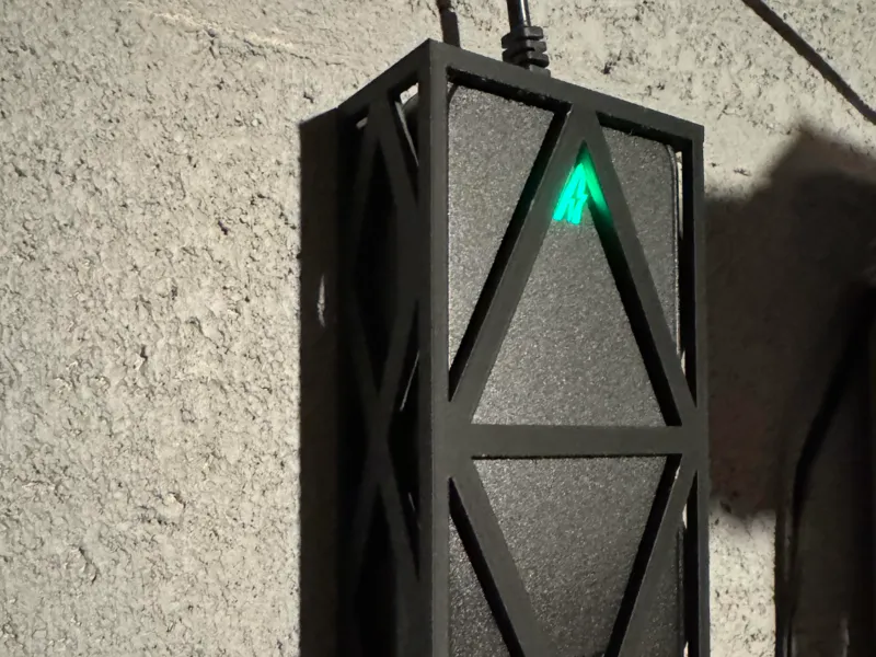 AVENTON AVENTURE / LEVEL charging brick wall mount