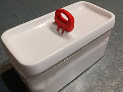 Cam lock clip for Kmart food container.