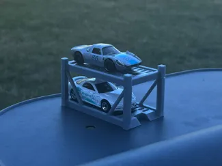 Hotwheels Lift 
