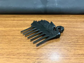 Swan comb
