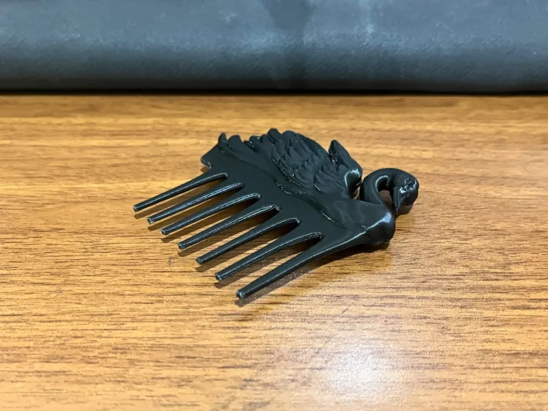 Swan comb