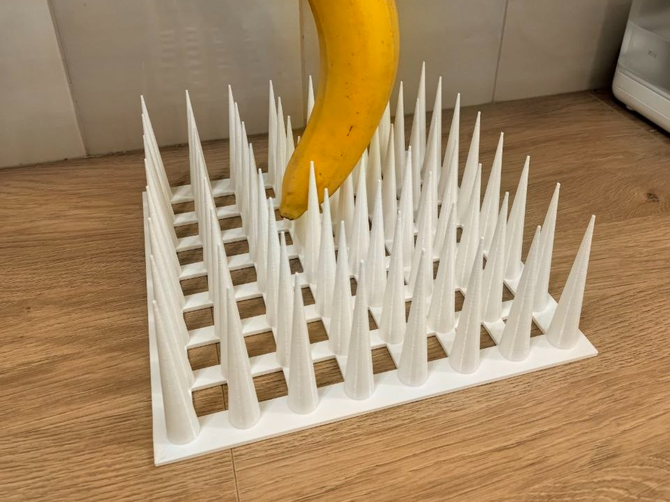Parametric bird spikes. Any size!