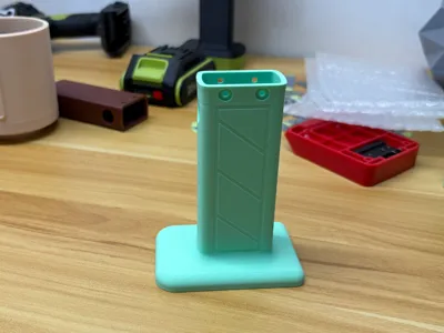 Handle for the 3D printed adapter of the Worx small-foot power tap for the Dyson V8 vacuum cleaner motor dust blower gun