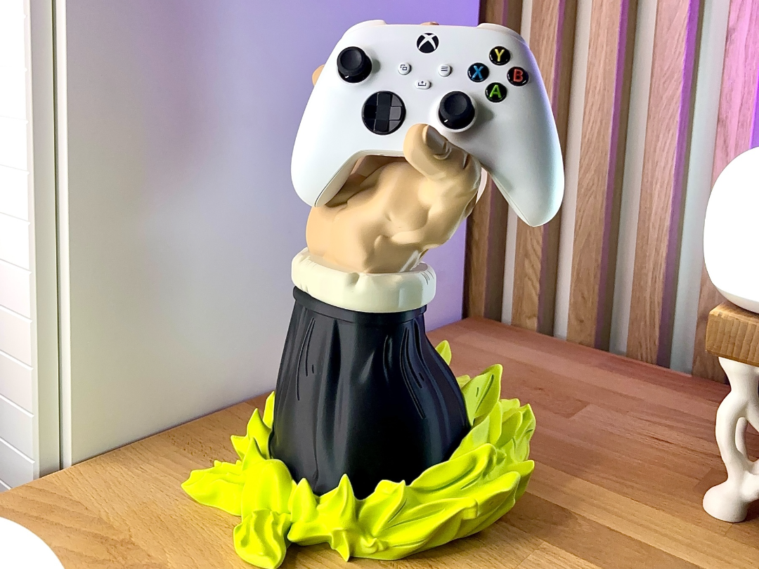 Universal Controller Stand - Inspired by Broly NEW
