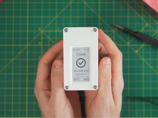 Smart Desktop Air Quality Monitor (ESP32 / SEN66)