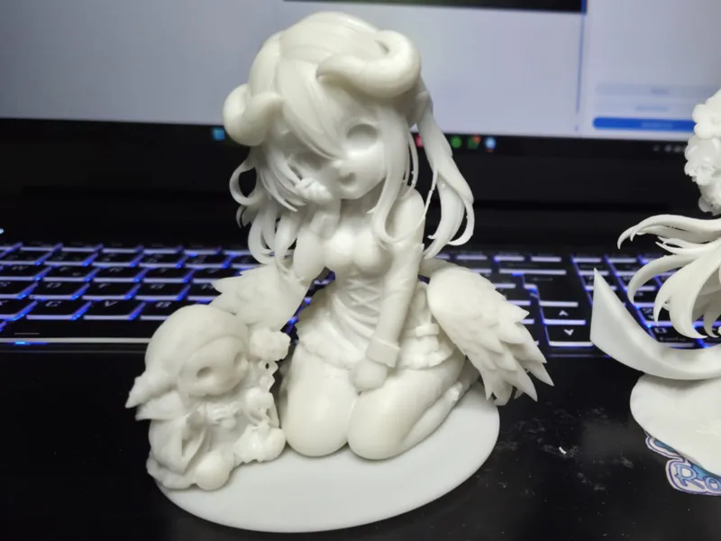 Chibi Albedo mit Plüsch