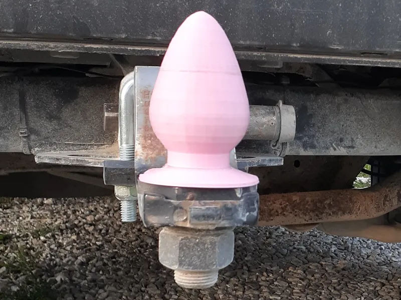 Trailer hitch plug cover 