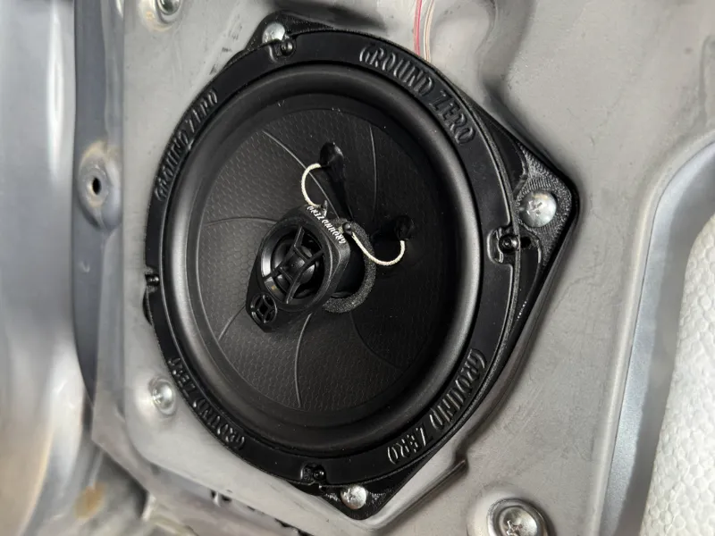 Mitsubishi Pajero IV 6.5" Speaker Adapter Ring