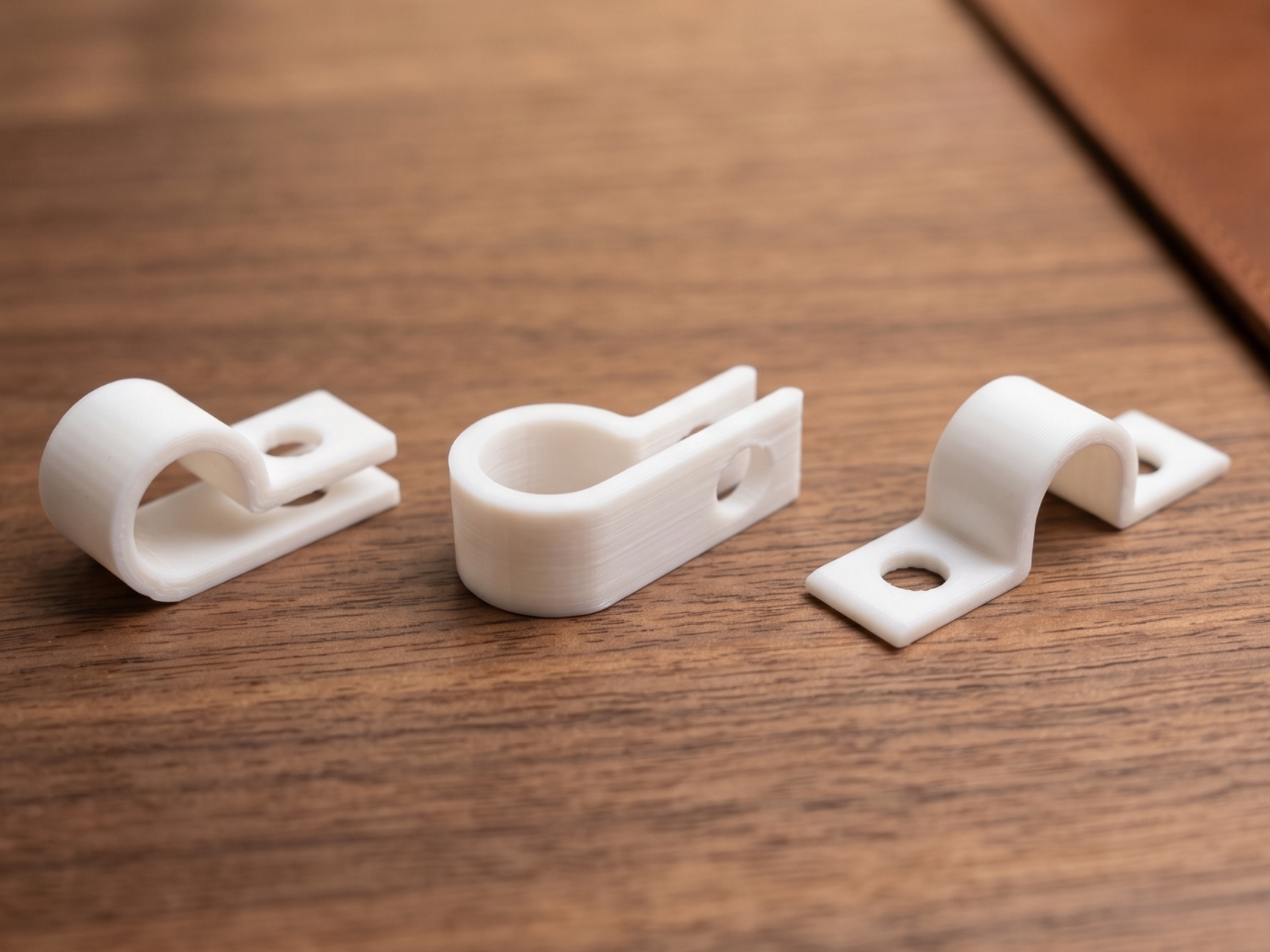 Parametric Cable Clamp – Saddle Strap & P‑Clip