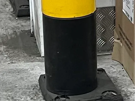 Anti collision warning post