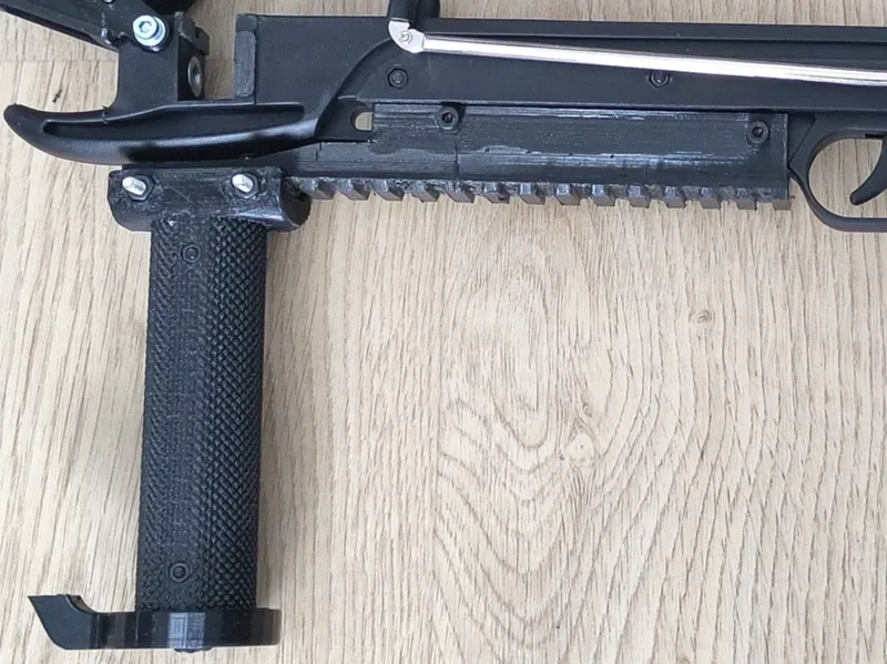 ManKung Cobra lower picantinny rail