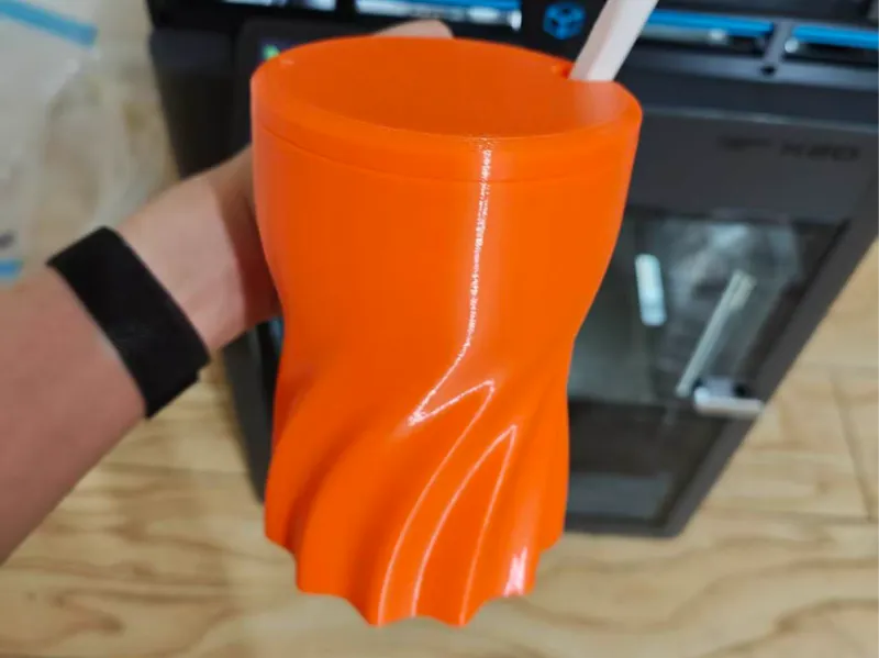 杯子（带盖子），牙刷杯，带盖杯子