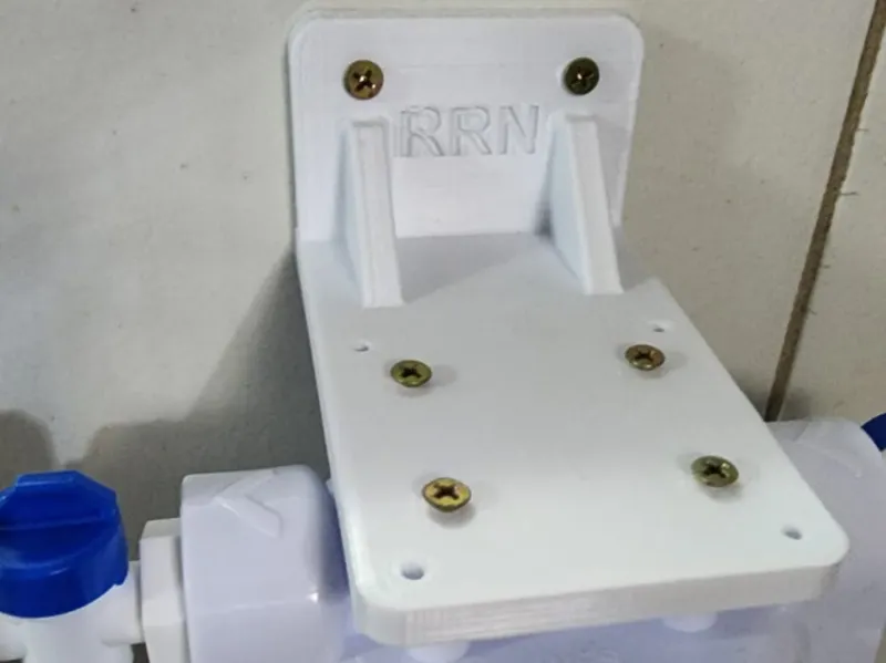 Suporte para filtro de caixa dagua