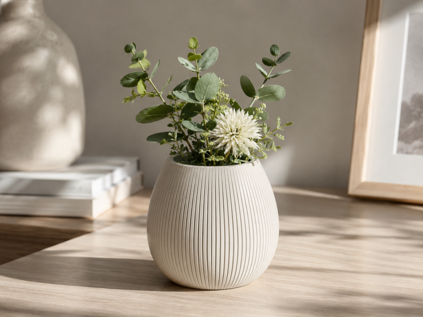 Modern Ribbed Planter -Plant Pot & Decorative Vase