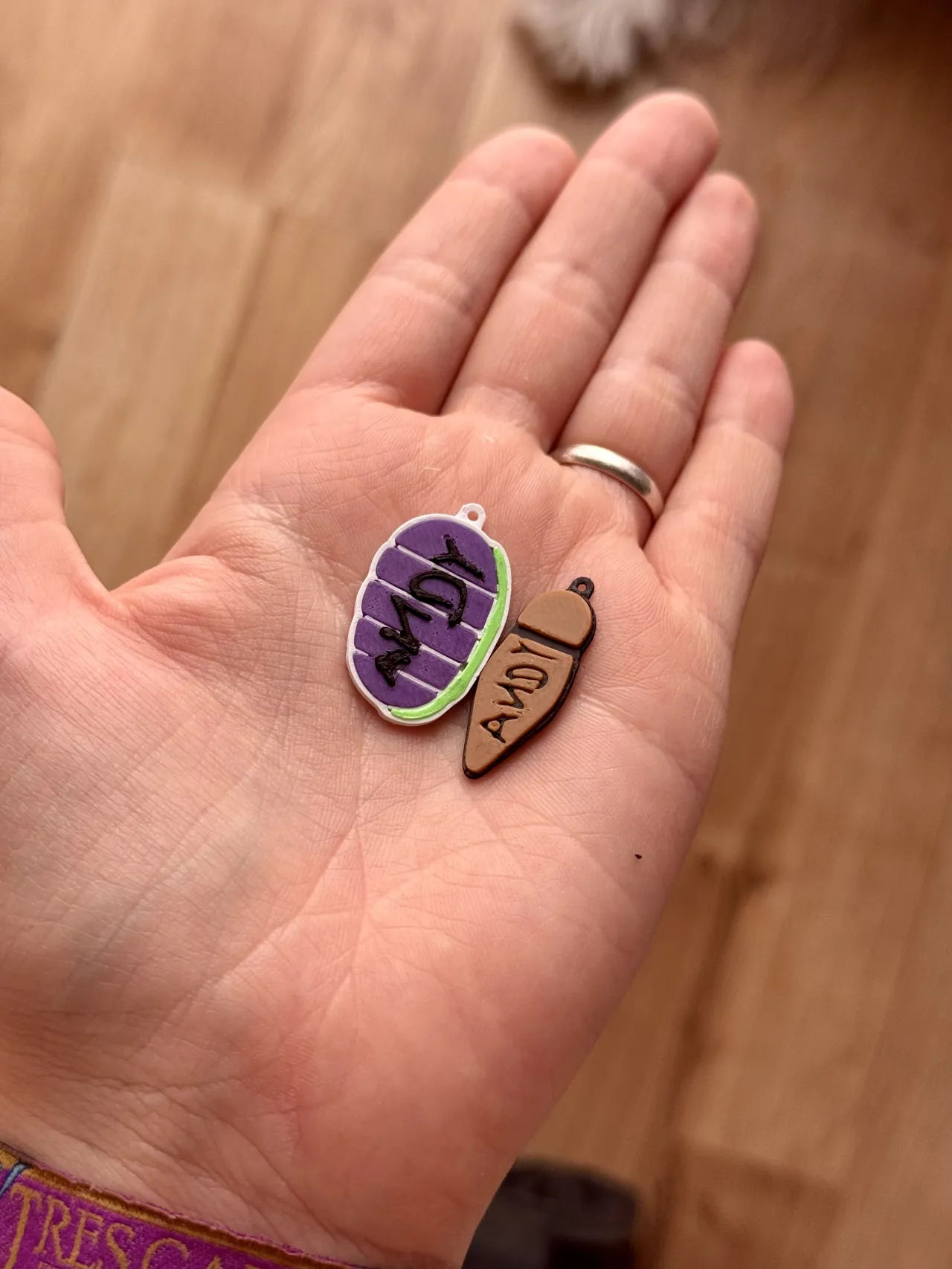 Pendientes/ llavero "Andy" inspirados en Toy Story view 3