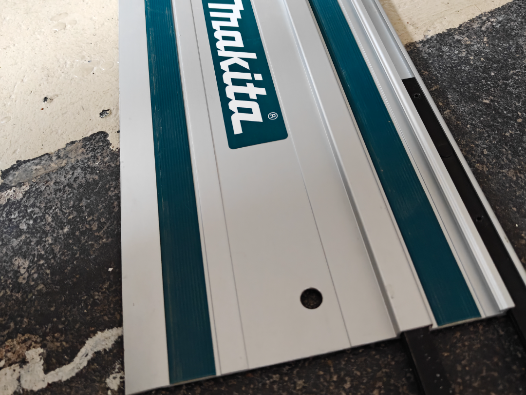 Tracksaw guide rail - dimensionally accurate