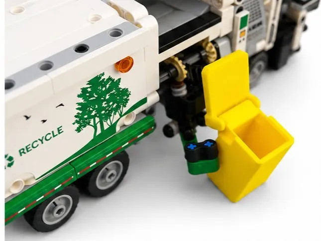 Lidded bin 