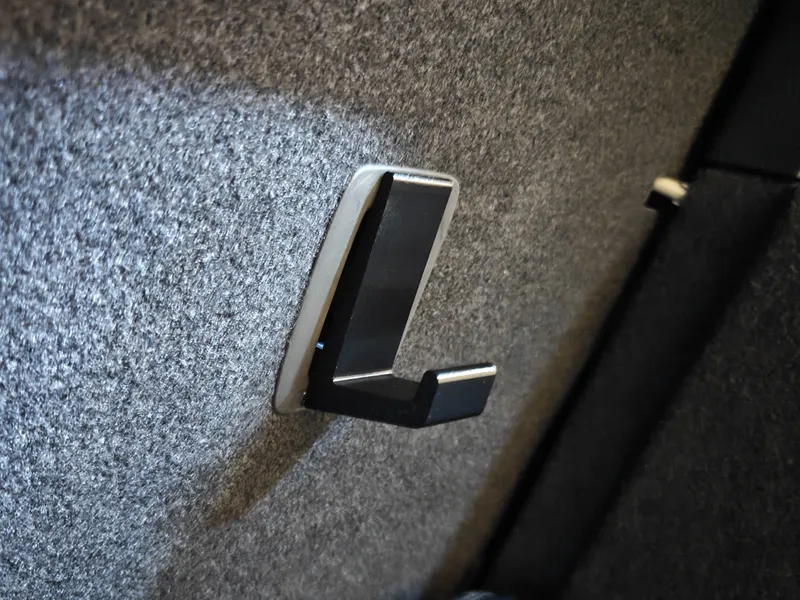Isofix hook - Škoda Karoq