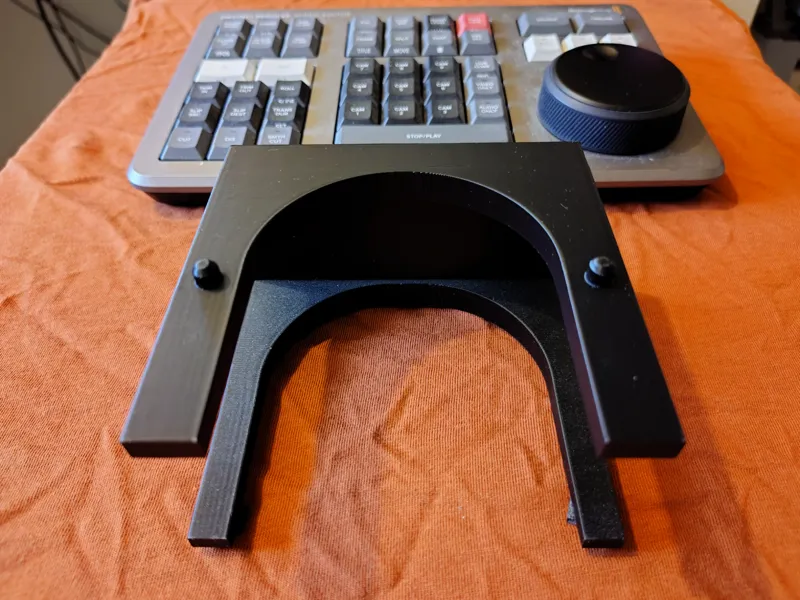 Speed Editor Riser