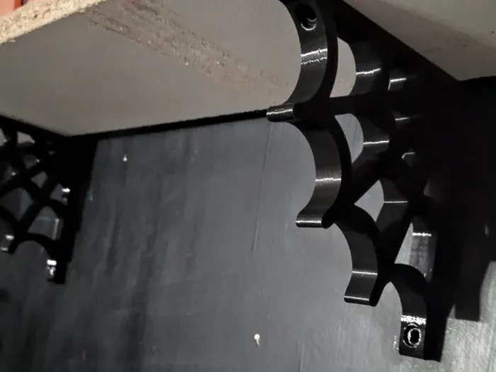 SPIDER WEB SHELF BRACKET