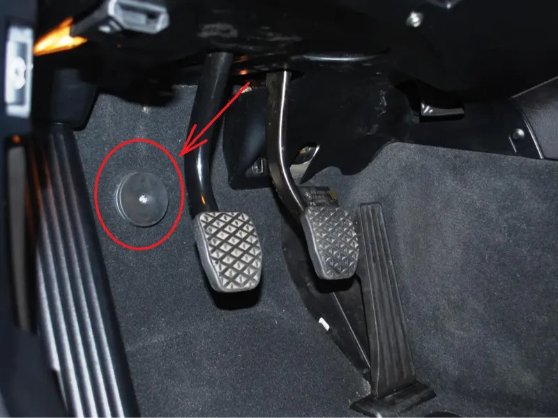 BMW E46 clutch pedal stop