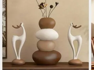 statue vase