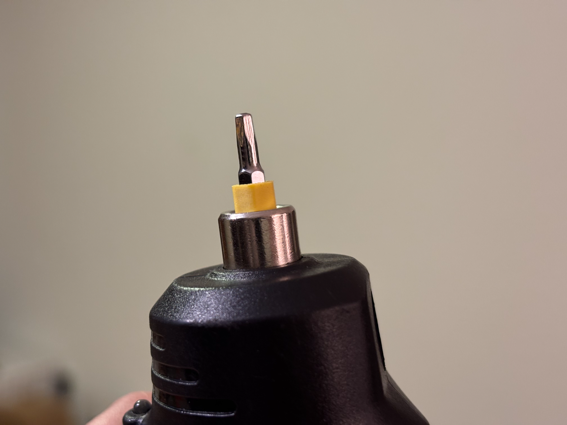 螺丝刀尺寸转换装置 6.35mm(1/4英寸)转4mm