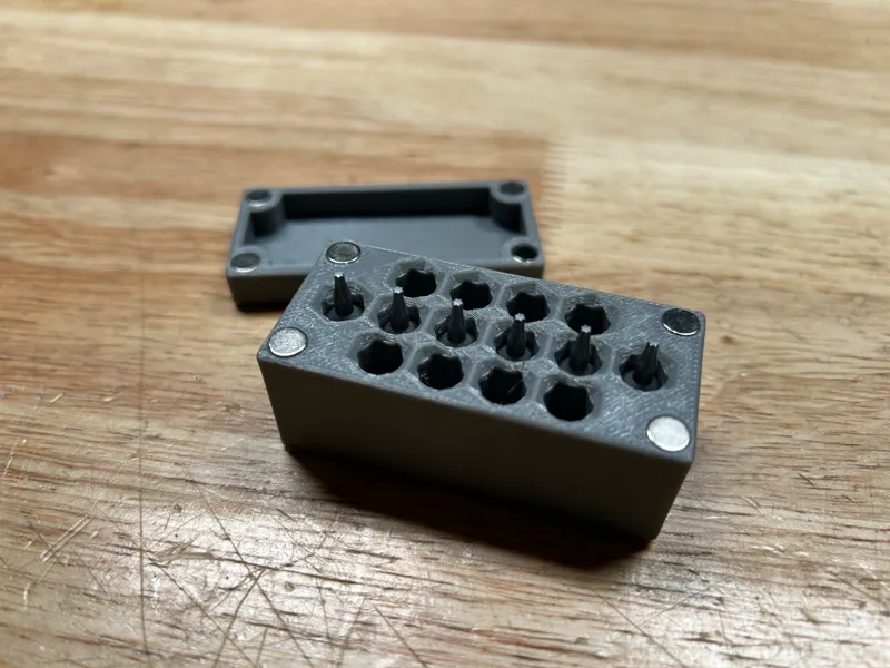 MultiParts Store Bit Carrier with Lid