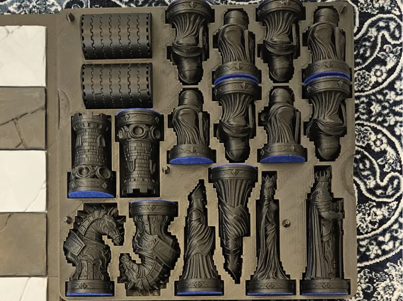 Inner and Outer Boxes for Regnum Chess Set