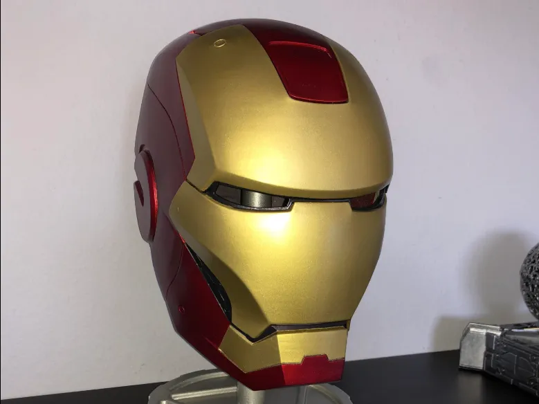 Iron Man Helmet (Wearable)