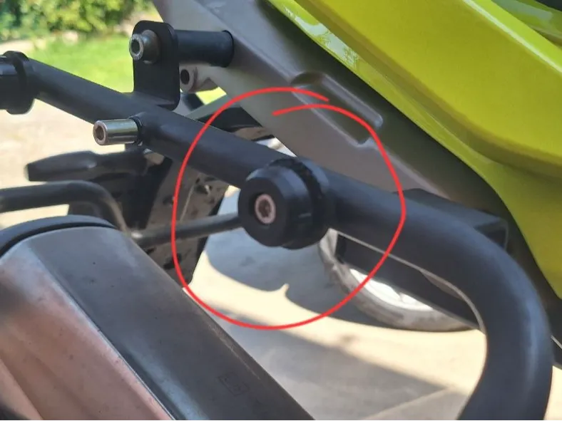 Cilindro supporto valigie TRK702