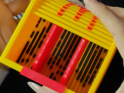 麦当劳卷帘门三色豆铲