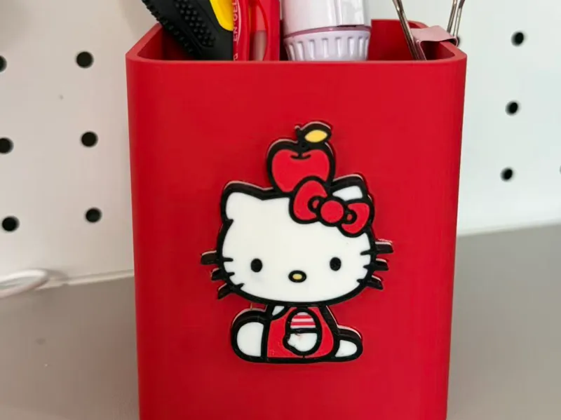 Hello Kitty笔筒 卡通笔筒  立体LOGO 已拆件好安装