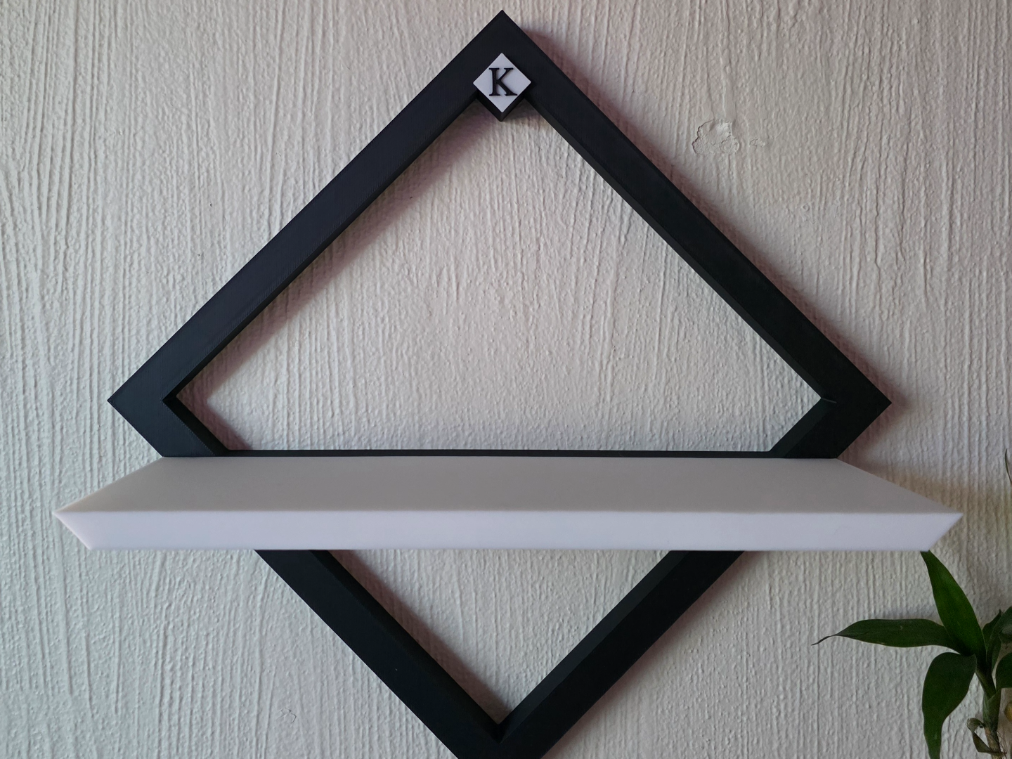 Diamond Hanger