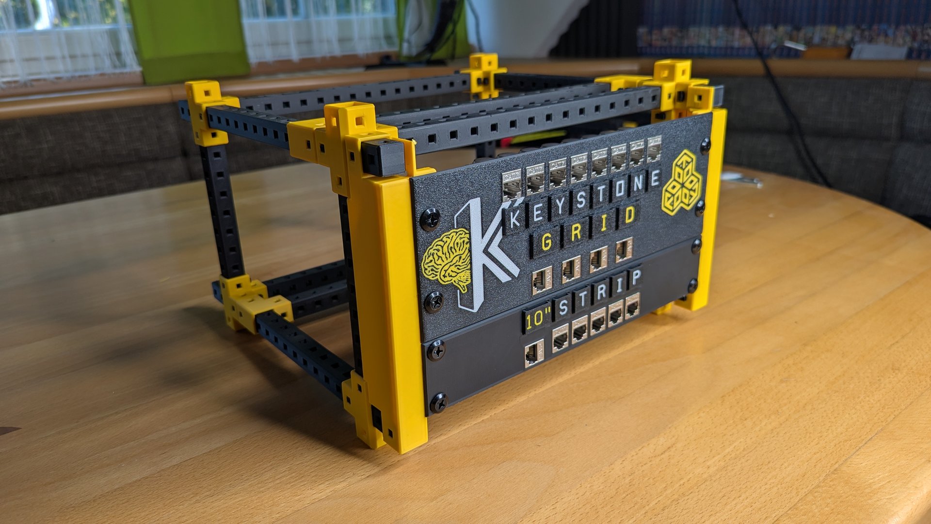 10 inch keystone panel, iso view
