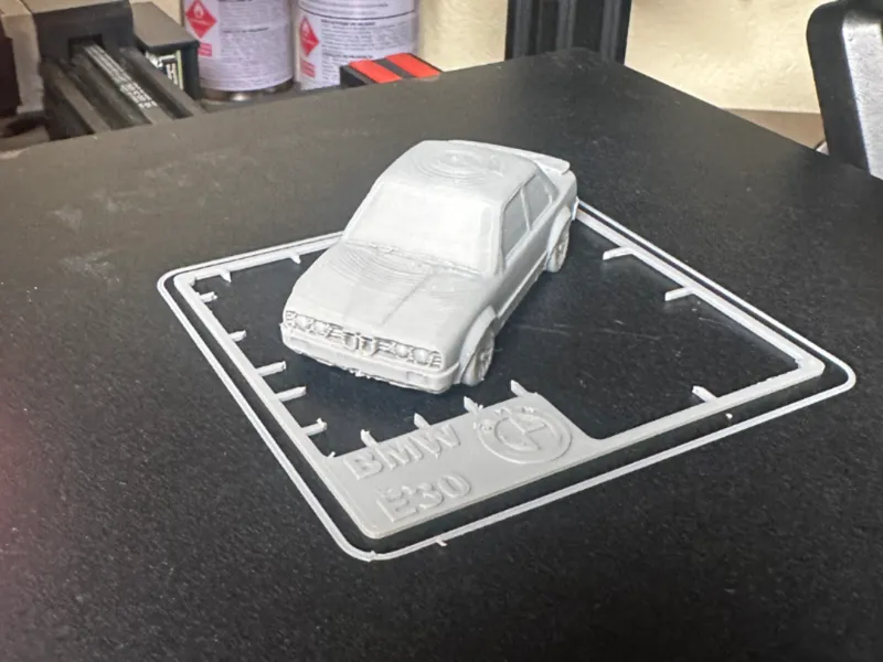 BMW E30 Card With Movable Wheels