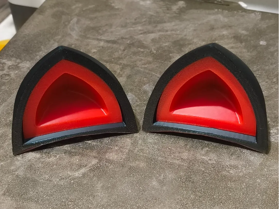 Oreilles de chat pour casque moto