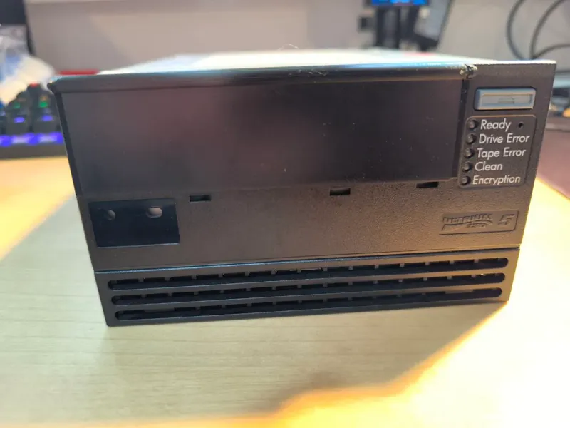 Quantum HP LTO-5 tape drive door