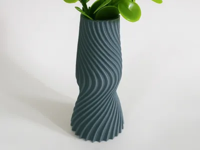 Twisted Spiral Vase – Modern Decorative Planter