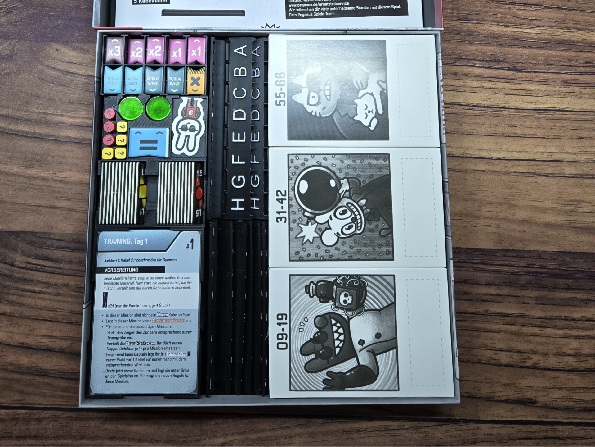 Bomb Busters Insert/stands (fitting sleeved cards)