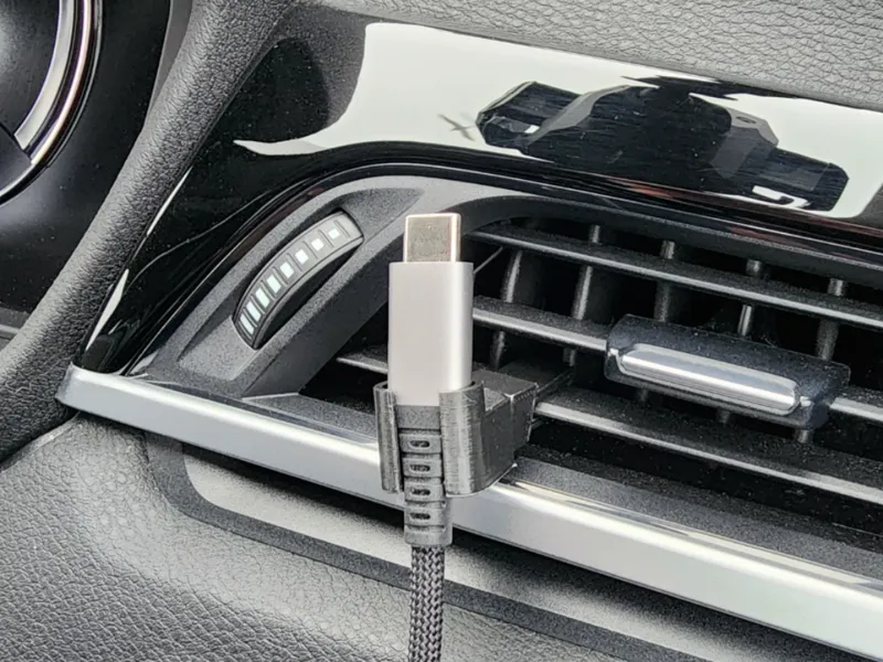 BMW X1 vent usb-c holder