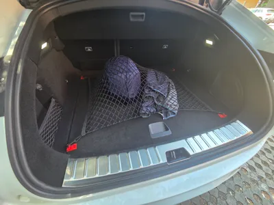 Polestar 4 trunk floor clip for parcel net