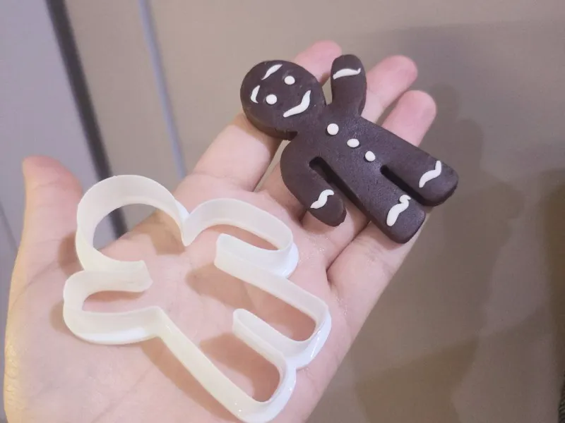 gingerbread  cup cookie cutter