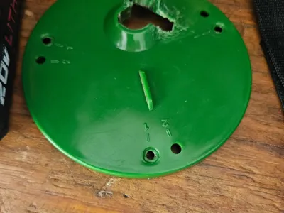 Tractor toy disc 