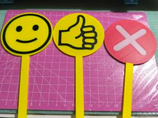 Emoji Raise Sign