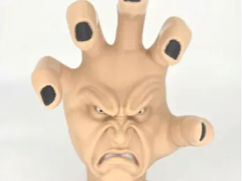 The scary hand " La mano"