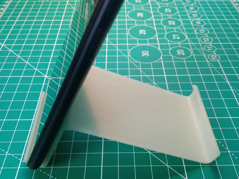 Minimalistic phone stand [STL, STEP]