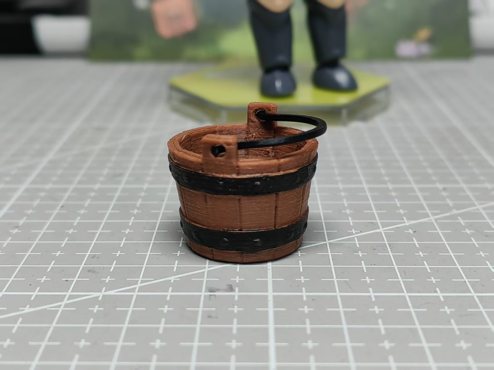 Animal Crossing Wooden Bucket 1/12 Scale Dollhouse Miniature Props